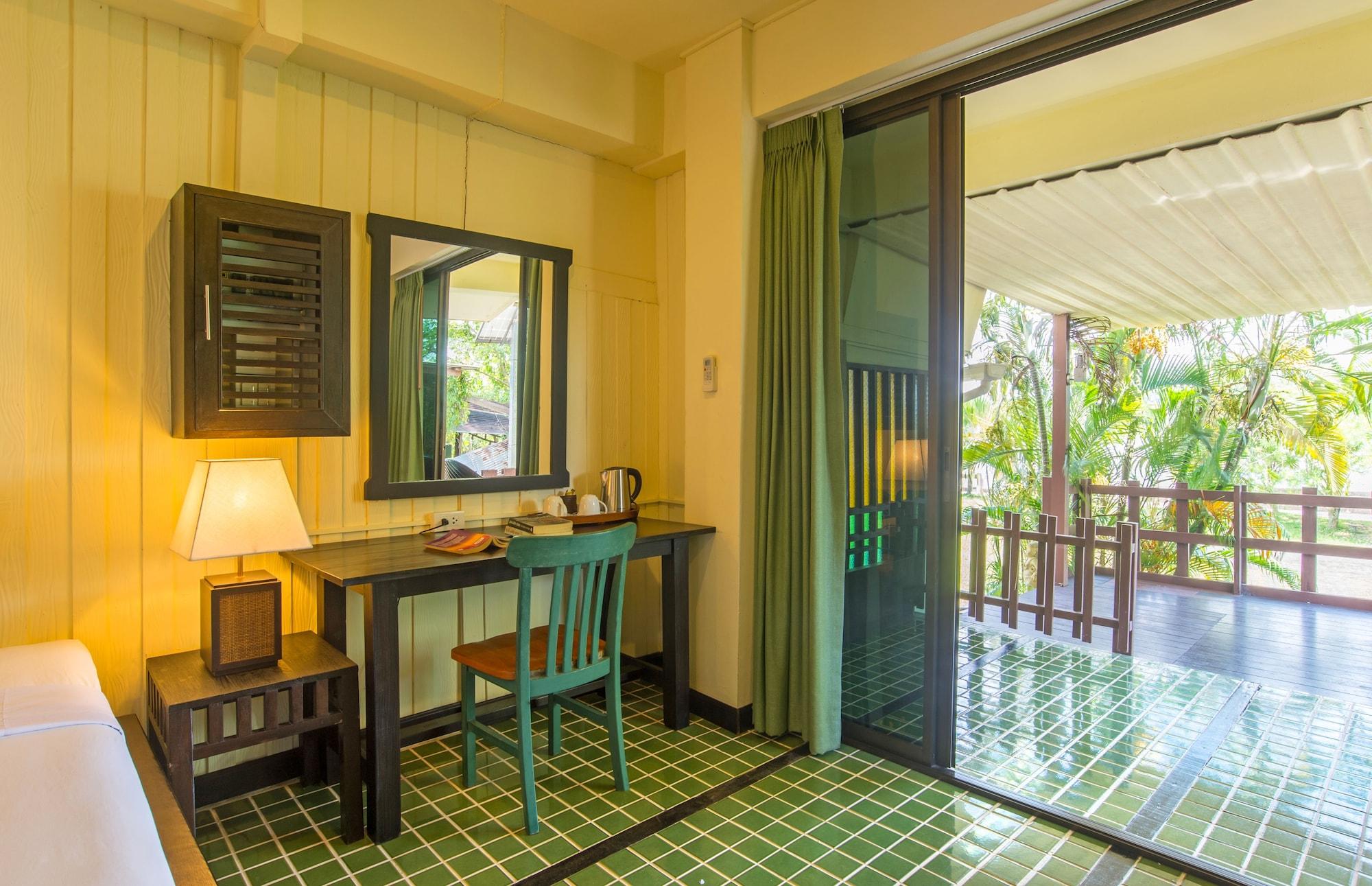 Krabi City Seaview Hotel Exterior photo
