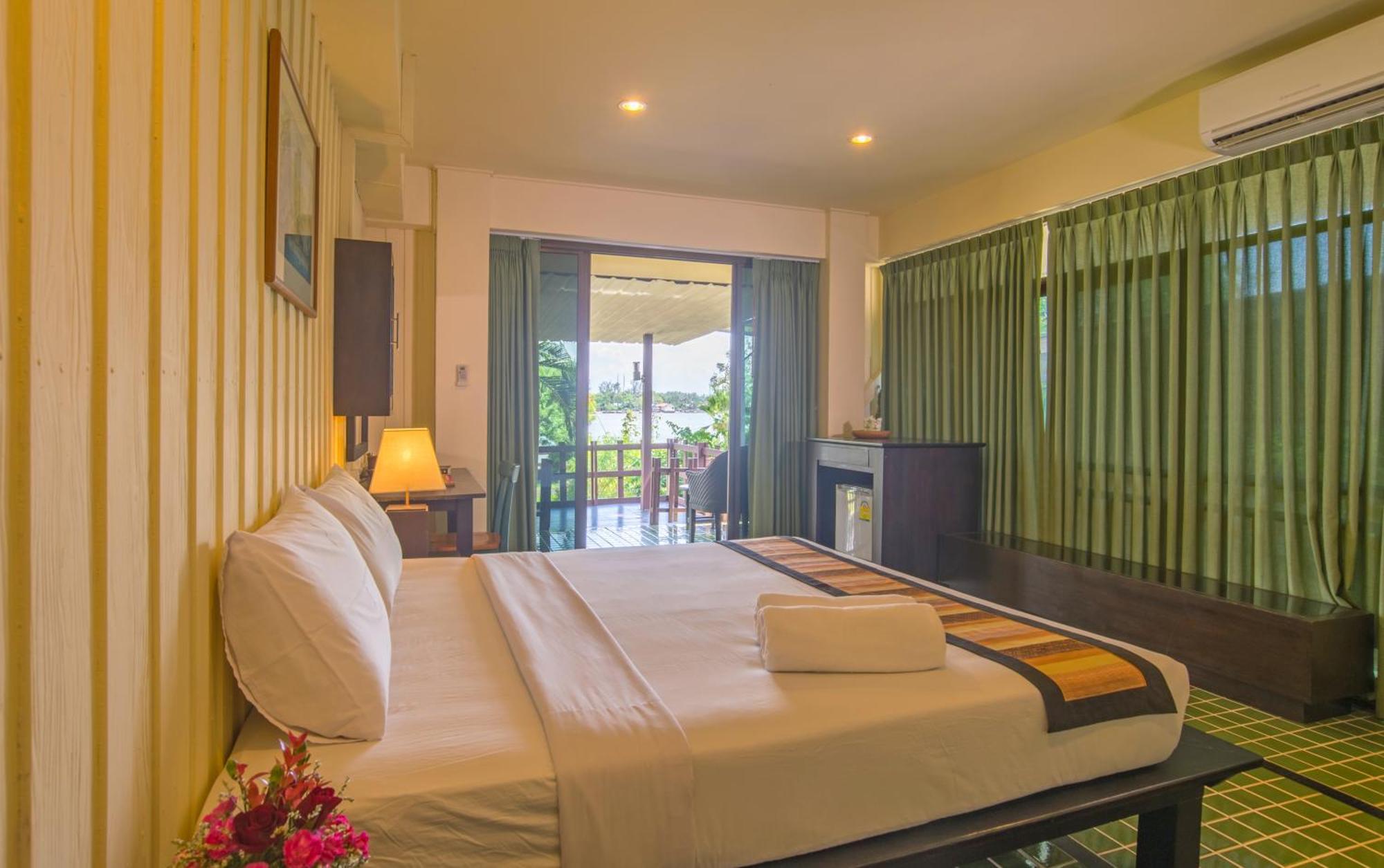 Krabi City Seaview Hotel Room photo