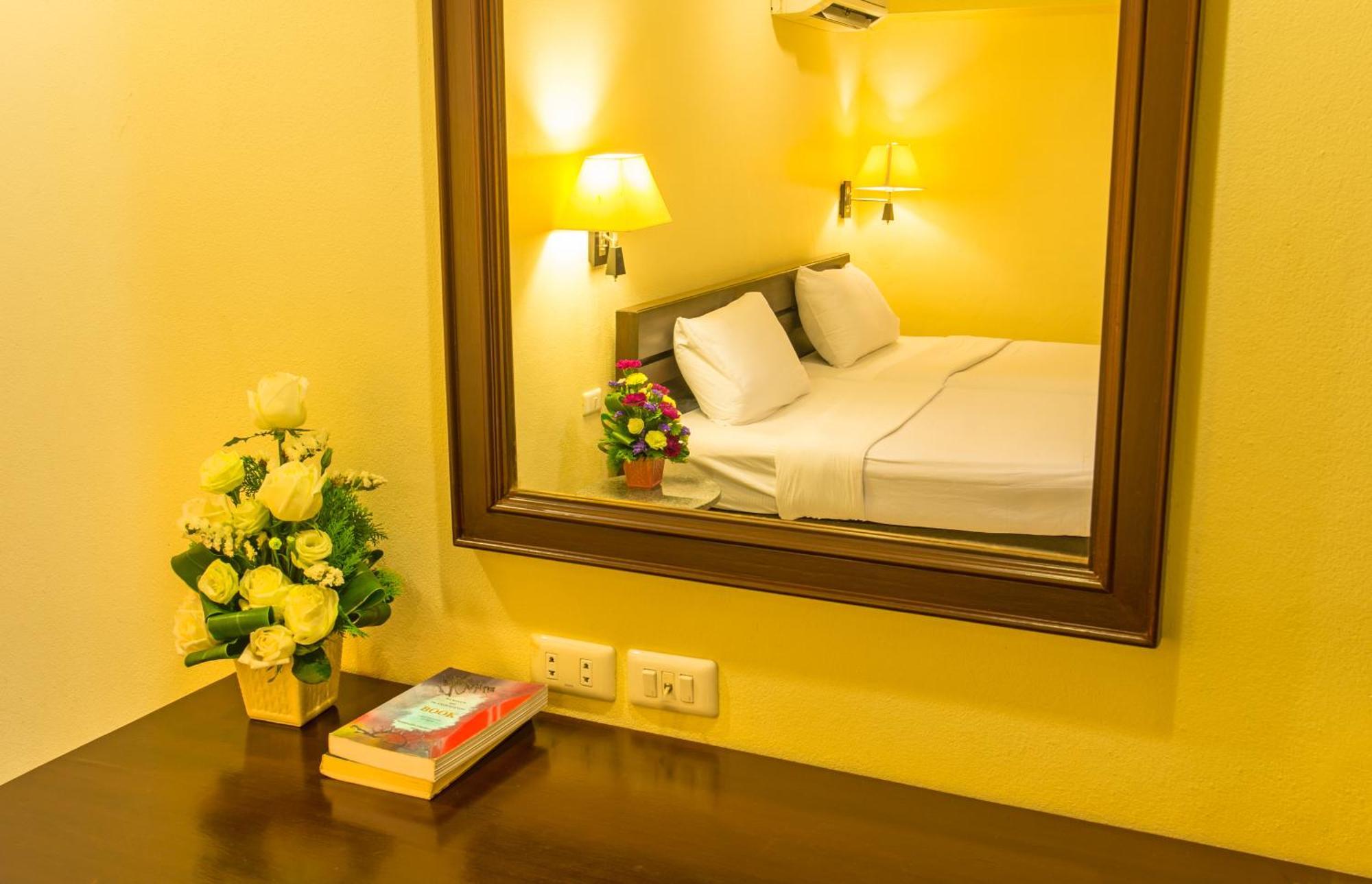 Krabi City Seaview Hotel Room photo